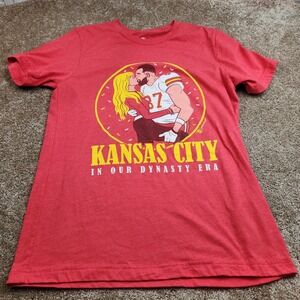 Bozz Prints Kansas City In Our Dynasty Era Graphic T-Shirt Red Womens Medium